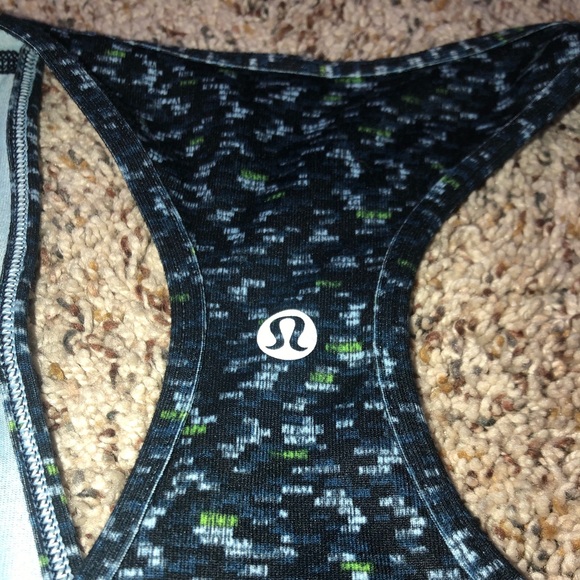 Lululemon tank - Picture 2 of 3